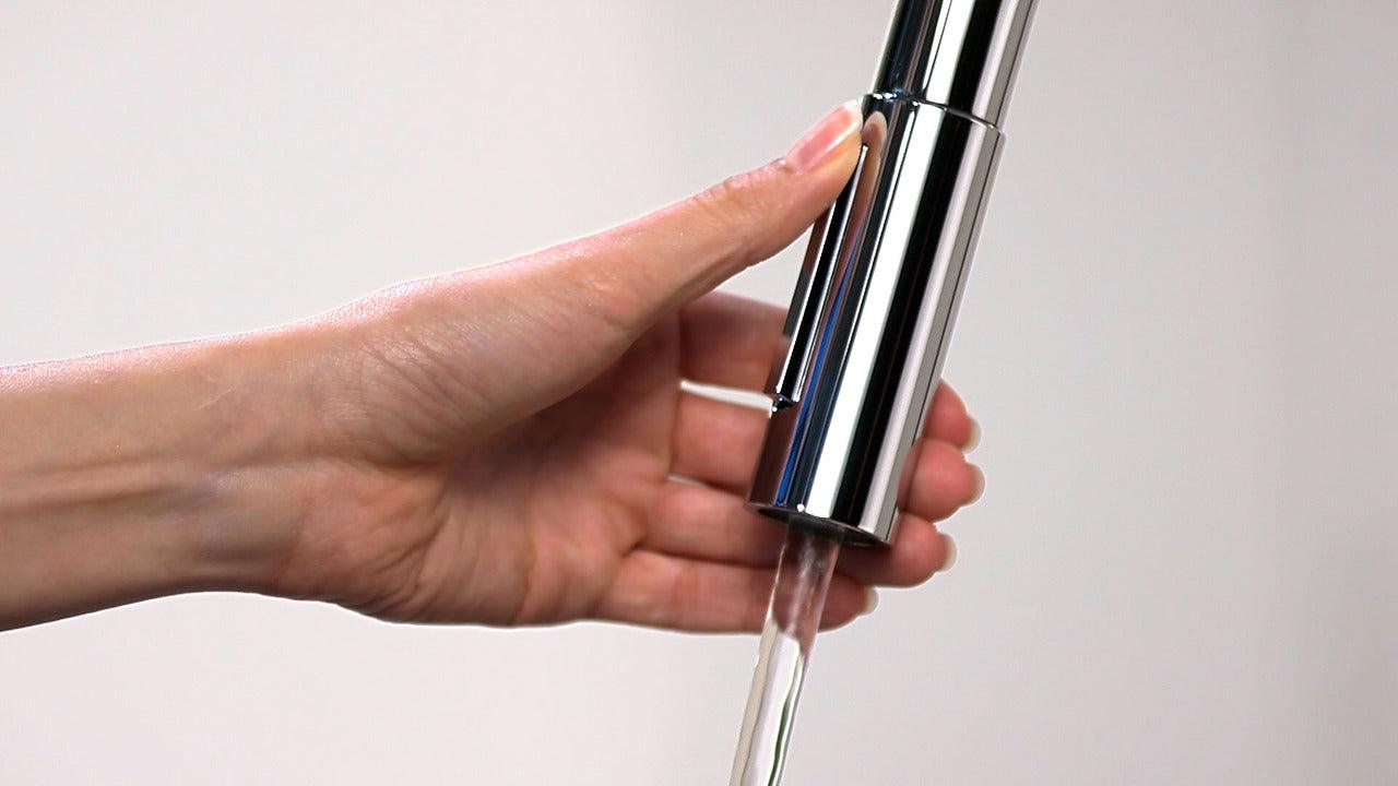 switching modes on hansgrohe kitchen sink mixer with pull out spray