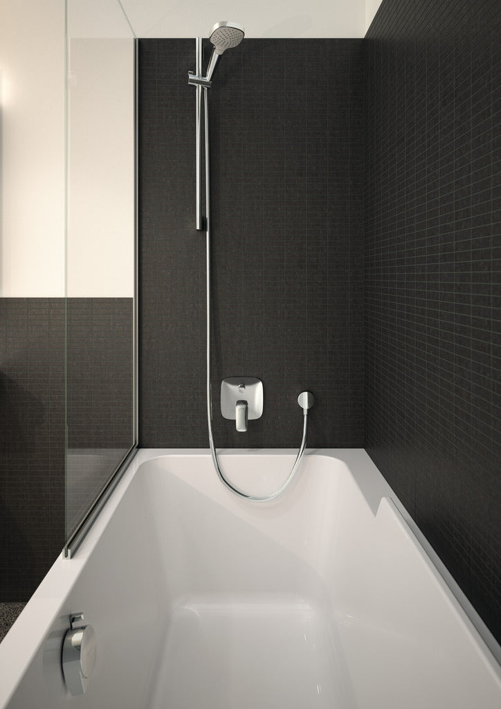 toilet with hansgrohe conceal bath mixer