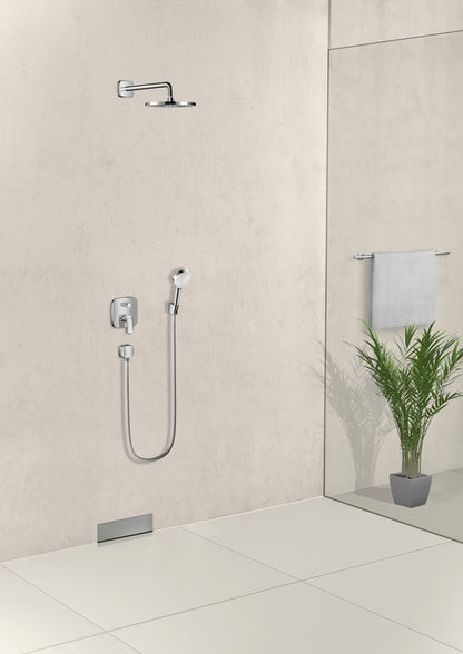 toilet with hansgrohe concealed mixer